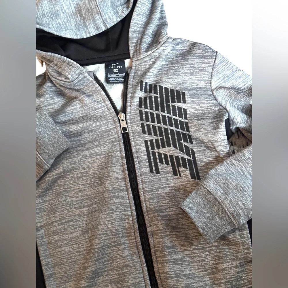 Youth Boy Nike Dri-Fit Zip up Hoodie Size Small‎ 5/6 *